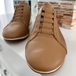 Hush Puppies Evaro Tan Leather Slip-On Oxford Shoes